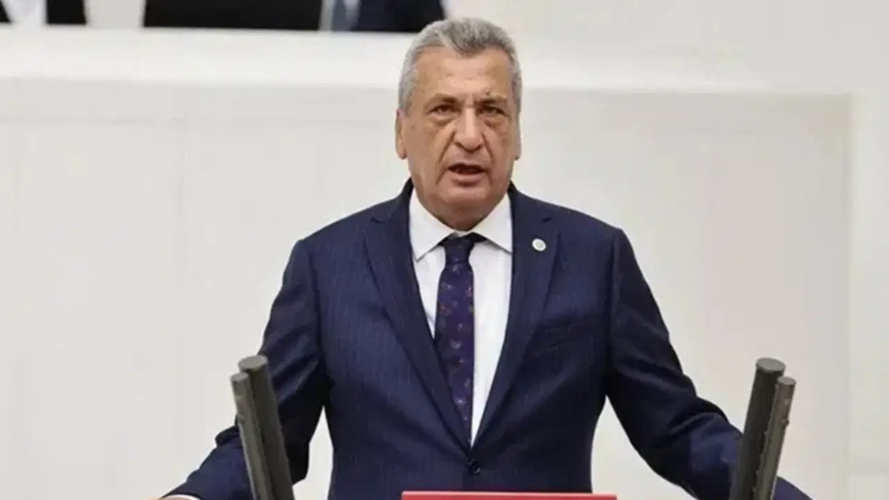 chpli ozturkmenden asfalt ihalesinde usulsuzluk iddiasi chpden istifa eder etmez sorusturma jet hiziyla kapatildi 3B93qbUG