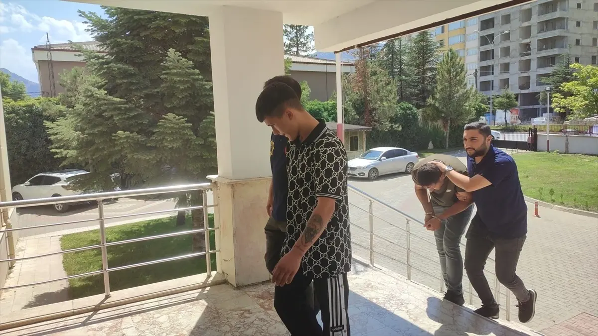 seydisehirde uyusturucu operasyonu 2 tutuklama HUgL1eUY