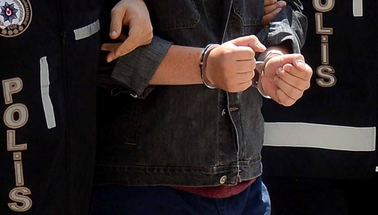 33 yil hapis cezasiyla araniyordu adanada yakalandi PMlFDsAN