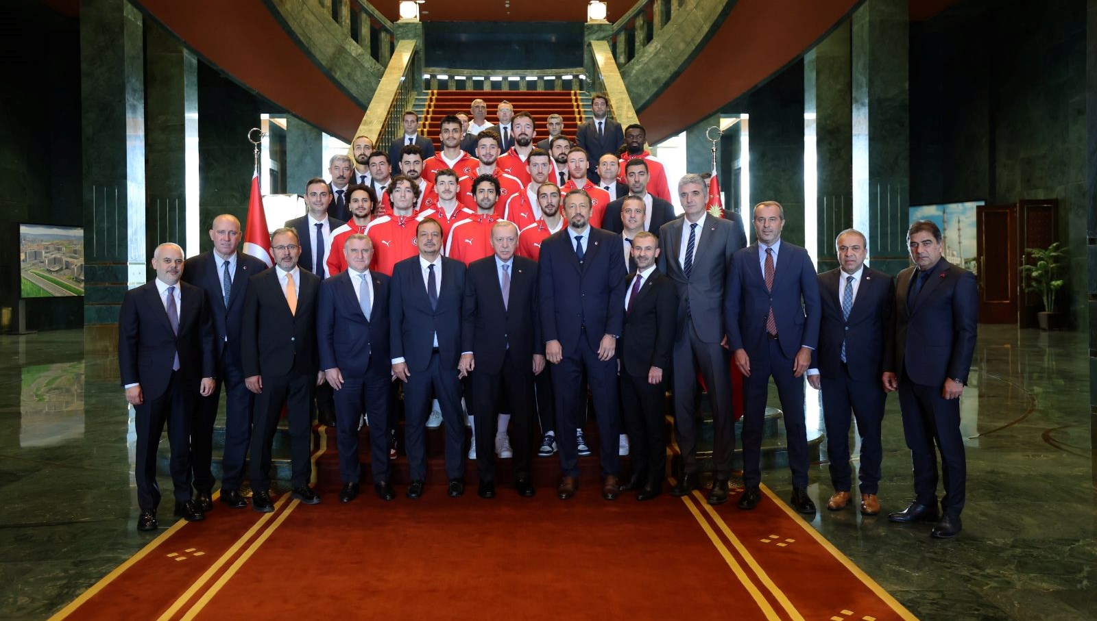 cumhurbaskani erdogan 12 dev adami kabul etti fevkalade bir ivme yakaladik ZiHR88QQ