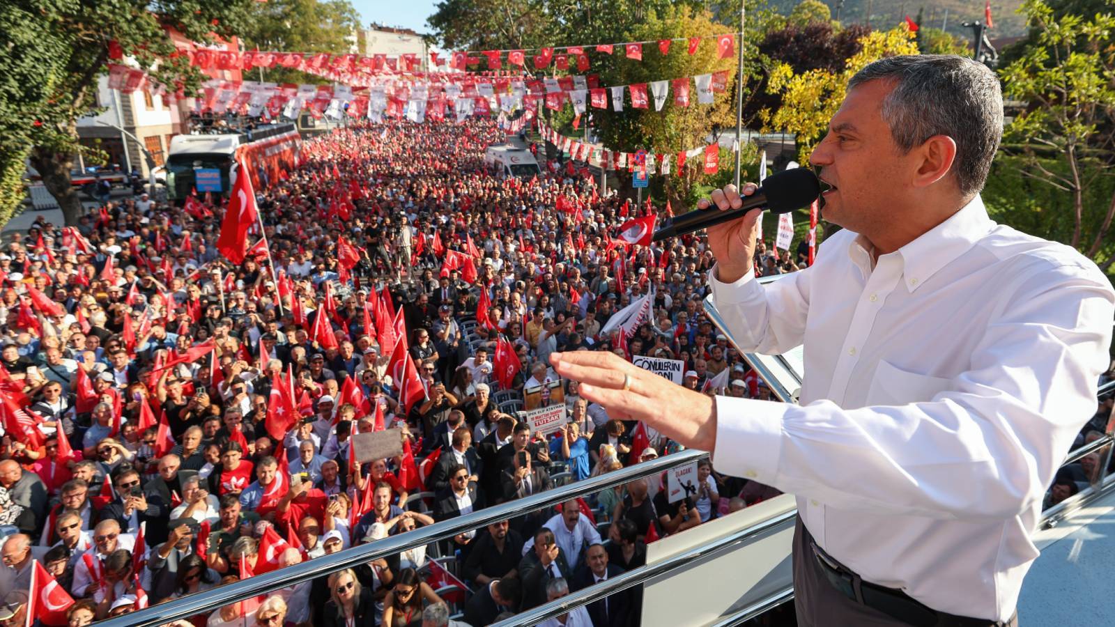 ozgur ozelden abdye uygulanan bazi ek gumruk vergileri kaldirilmasina tepki turk uretimine en buyuk kazik 3NLRNrX6