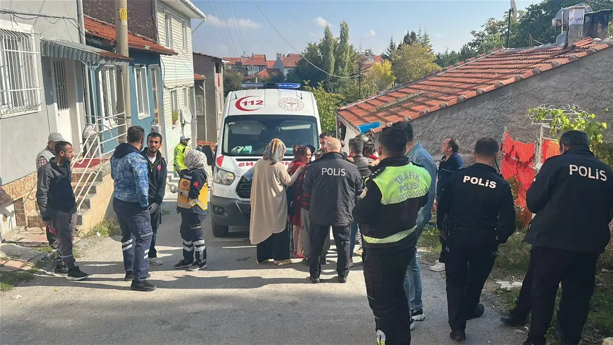 kutahyada yanginda anne ve 3 cocuk kurtarildi 4qscg2vc.jpg