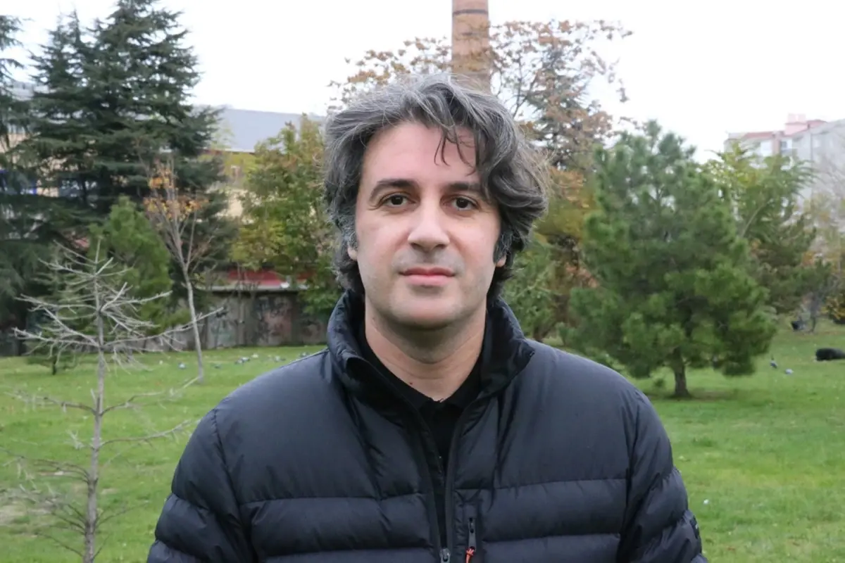 eskisehirli profesorun hesabina bir gecede 23 milyon tl yatirildi hxv1HA3i.jpg