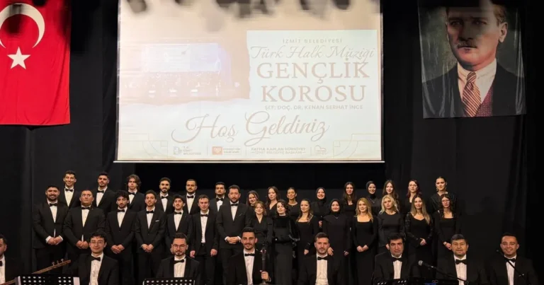 kocaeli-izmitte-thm-genclik-korosundan-muhtesem-konser-lZlkCqNF.webp
